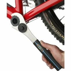 Clé Pour Boîtier De Pédalier + Molette De Compression Var BP-62100-C -Range-vélos Soldes Clef boitier Hollowtech II var 1