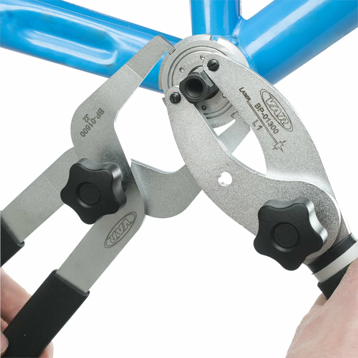 Pince à Ergots Réglable Pour Cuvette Boitier Pédalier Var BP-01300 2 Pince à Ergots Réglable Pour Cuvette Boitier Pédalier Var BP-01300 – Image 2